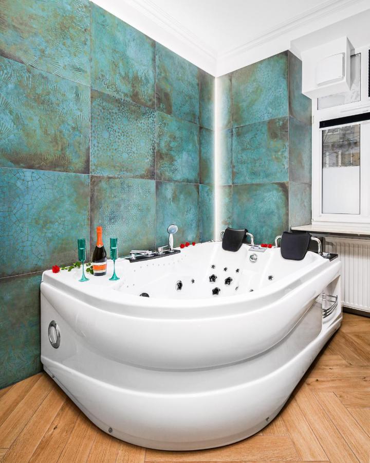 Jacuzzi & Bike Apartment, Krakow Ngoại thất bức ảnh