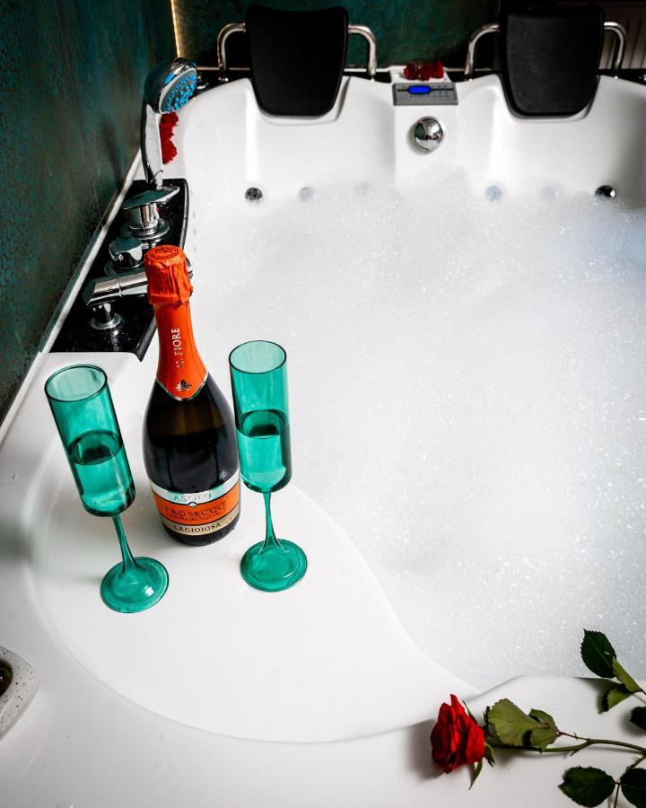 Jacuzzi & Bike Apartment, Krakow Ngoại thất bức ảnh