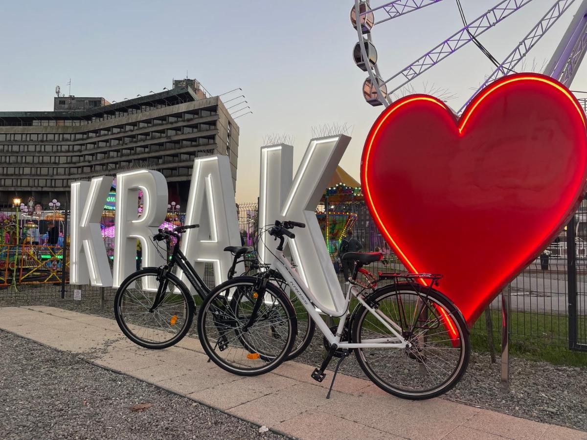 Jacuzzi & Bike Apartment, Krakow Ngoại thất bức ảnh